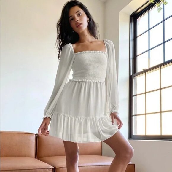 Aritzia Dresses & Skirts - Aritzia Wilfred Tempest Smocked Tiered Long Sleeve Mini Dress